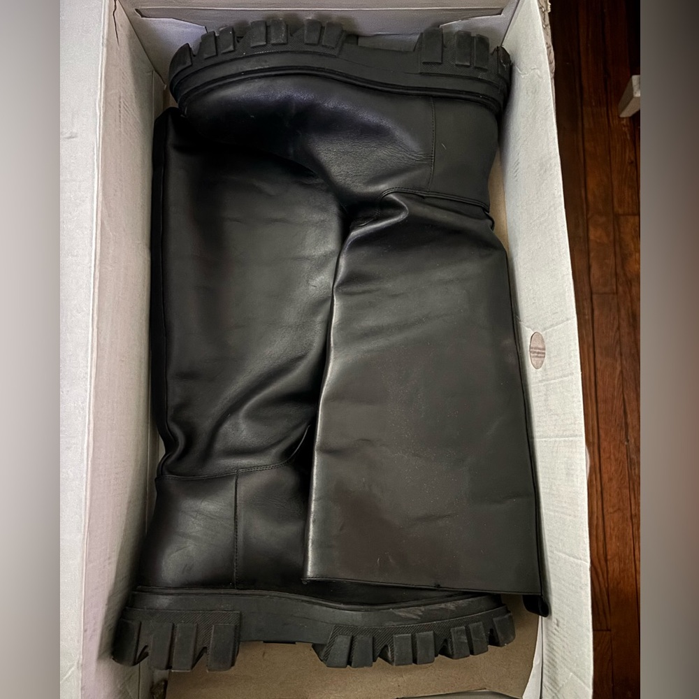 Marc Fisher Platform over the knee boots